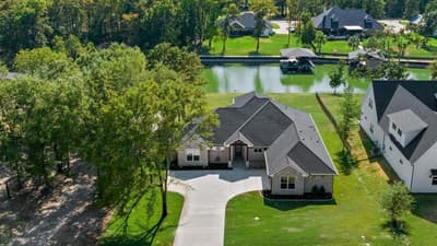 566 Clubhouse Drive, Corsicana TX 75109