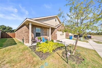 2015 Ava Drive, Ennis TX 75119 - Photo 2