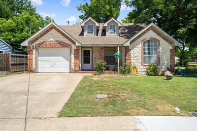 1724 Willow Hollow Drive, Garland TX 75040 - Photo 2