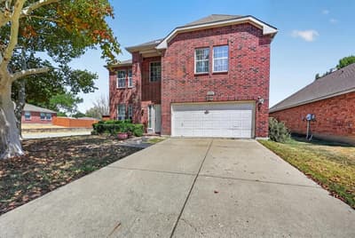 5332 Comanche Wells Drive, McKinney TX 75071 - Photo 2