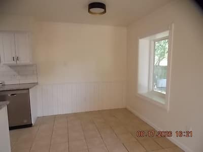 3425 Doolittle Drive, Arlington TX 76014 - Photo 4