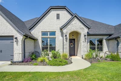 2716 Village Road, Granbury TX 76049 - Photo 2