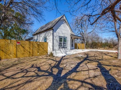 3204 5TH Avenue, Fort Worth TX 76110 - Photo 2