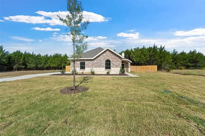 425 WATERCREST Lane, Glenn Heights TX 75154 - Photo 4
