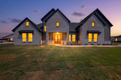 204 CR 4615, Wolfe City TX 75496