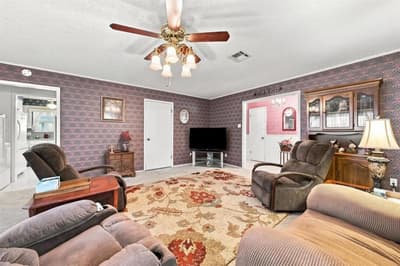 105 Virginia, Hewitt TX 76643 - Photo 2
