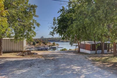 206 County Road 1767, Clifton TX 76634