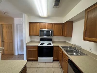 9817 Walnut Street # 107, Dallas TX 75243 - Photo 4