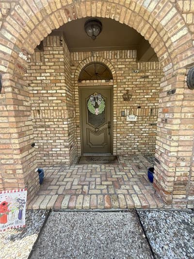 100 Kings Row Drive, Mansfield TX 76063 - Photo 4