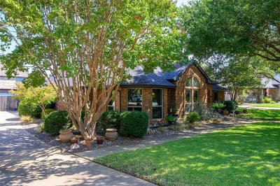 2906 River Crest Street, Grapevine TX 76051 - Photo 2