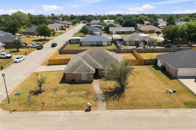 220 Knight Lane, Lacy Lakeview TX 76705