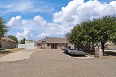 105 Topaz Circle, Hewitt TX 76643