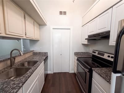 108 Marvin Gardens, Waxahachie TX 75165 - Photo 2