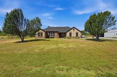 201 N Casey Court, Springtown TX 76082