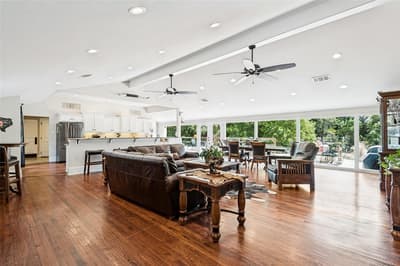 928 N Irving Heights Drive, Irving TX 75061 - Photo 4
