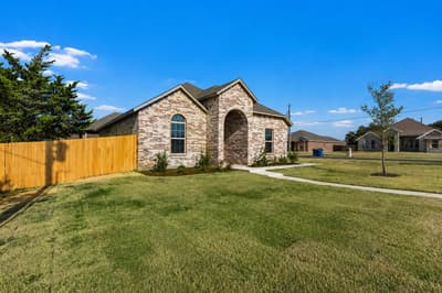 2201 UHL Road, Glenn Heights TX 75154 - Photo 2