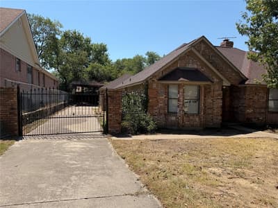 6313 Overlake Drive, Fort Worth TX 76135 - Photo 2