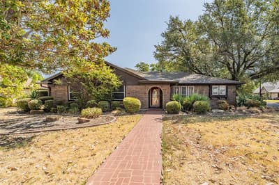 5500 Meadow Oak Street, North Richland Hills TX 76180