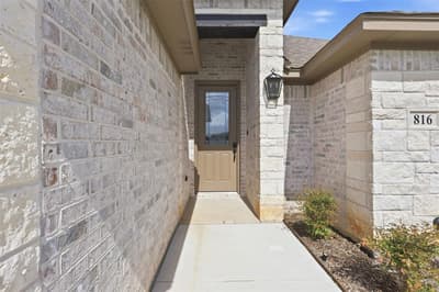 816 Haley Street, Springtown TX 76082 - Photo 4