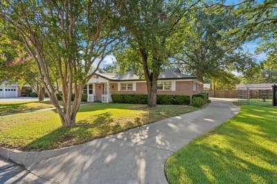 512 Brown Trail Court, Hurst TX 76053 - Photo 3