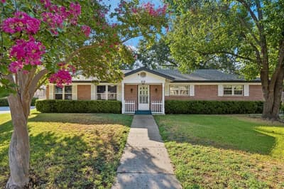 512 Brown Trail Court, Hurst TX 76053