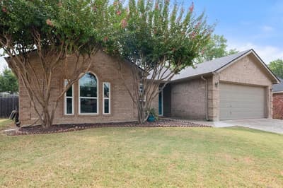 2708 Jennie Wells Drive, Mansfield TX 76063 - Photo 2