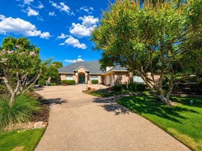 702 Pintail Court, Granbury TX 76049