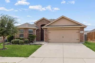 9213 Hill Topper Trail, Fort Worth TX 76131