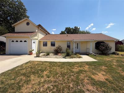 805 S 3rd Street, Grandview TX 76050 - Photo 2