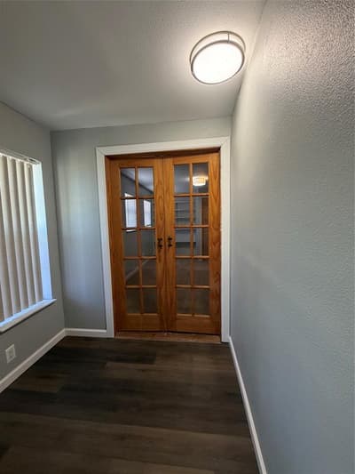 805 S 3rd Street, Grandview TX 76050 - Photo 4