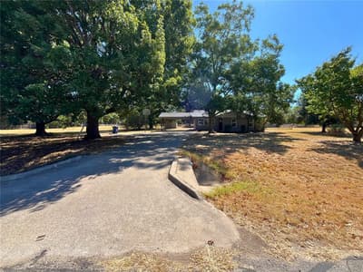 221 Mockingbird Meadows, Burleson TX 76028 - Photo 3
