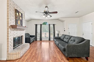 1300 Meadowbrook Lane, Crowley TX 76036 - Photo 5