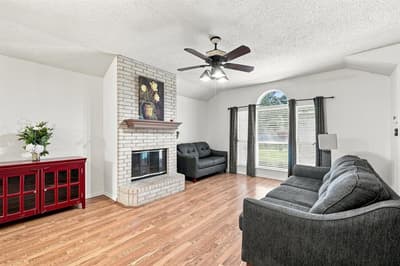 1300 Meadowbrook Lane, Crowley TX 76036 - Photo 4
