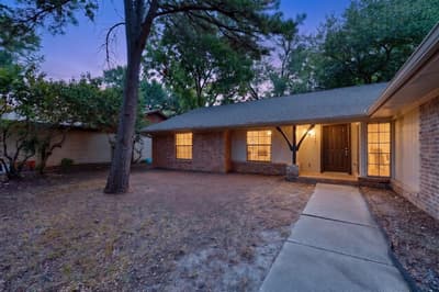1020 Almond Drive, Mansfield TX 76063
