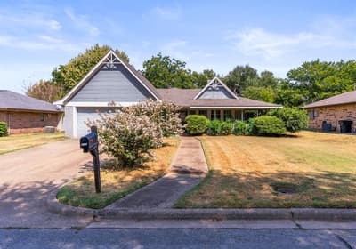 2125 Mayfield Circle, Corinth TX 76208