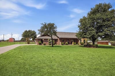 105 Savannah Drive, Weatherford TX 76087 - Photo 2