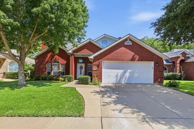 3133 Watercress Circle, Arlington TX 76012 - Photo 2