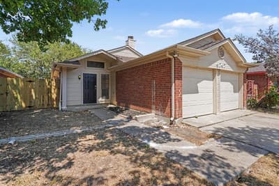 4747 Poppy Drive E, Fort Worth TX 76137 - Photo 2