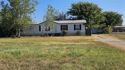 8913 Holly Road, Alvarado TX 76009 - Photo 2