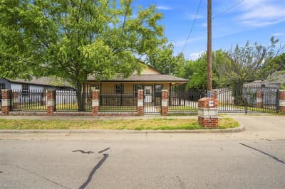 1103 Chase Avenue, Cleburne TX 76031 - Photo 5