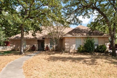 512 Shady Oaks Trail, Burleson TX 76028 - Photo 5