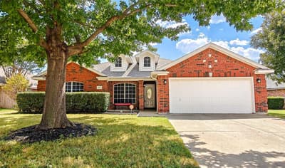 557 Willowview Drive, Saginaw TX 76179