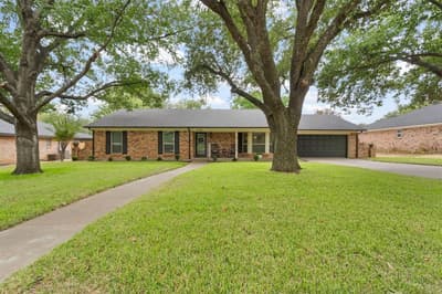 1124 Green River Trail, Cleburne TX 76033