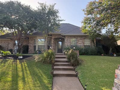 6004 Lakehurst Drive, Arlington TX 76016 - Photo 3