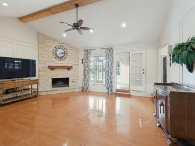 618 Brent Drive, Arlington TX 76012 - Photo 5