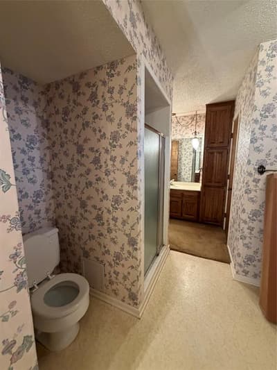 4405 Kingswick Drive, Arlington TX 76016 - Photo 2