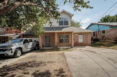 1213 College Street, Grand Prairie TX 75050