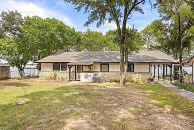 2537 Forest Park Drive, Granbury TX 76048 - Photo 4