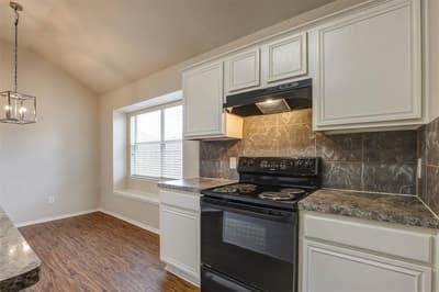 1125 Rio Bravo Drive, Glenn Heights TX 75115 - Photo 5