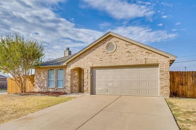 549 Bretts Way, Burleson TX 76028 - Photo 2